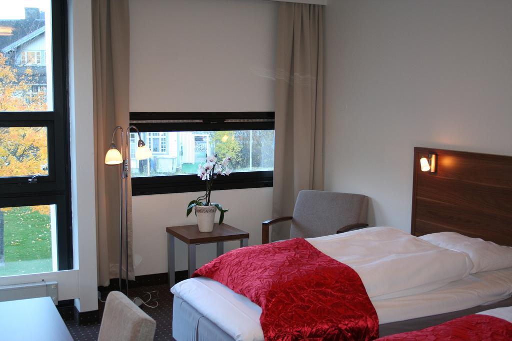 Thon Partner Hotel Otta Luaran gambar