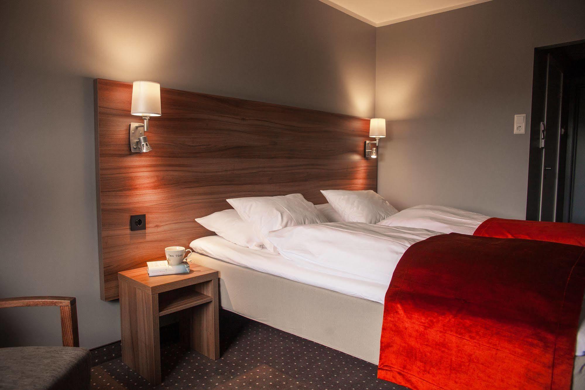 Thon Partner Hotel Otta Luaran gambar