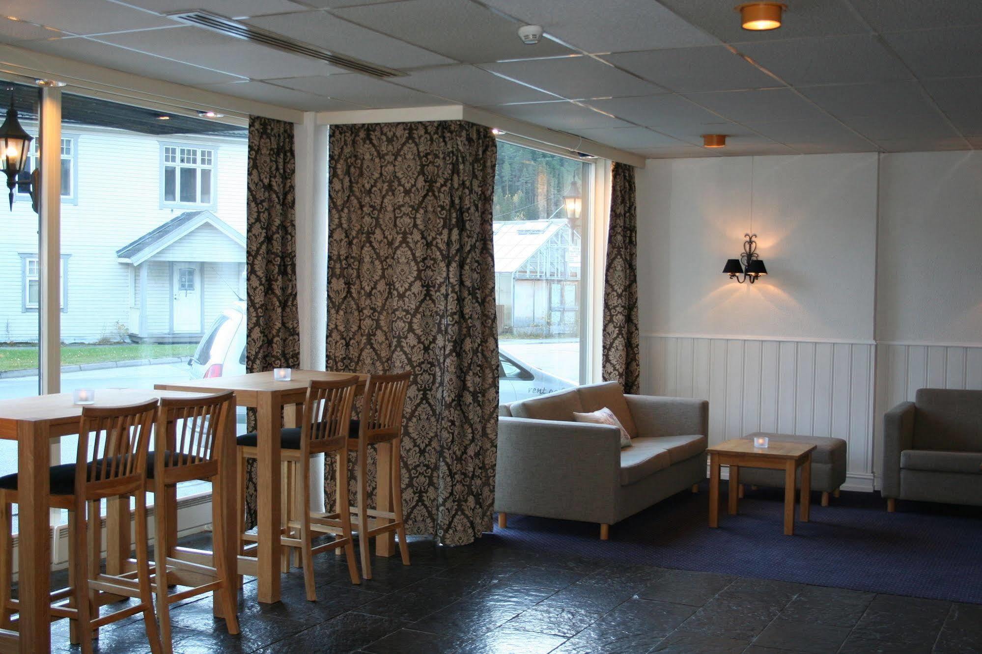 Thon Partner Hotel Otta Luaran gambar