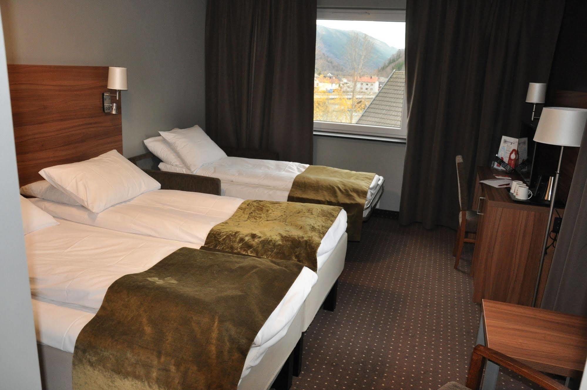 Thon Partner Hotel Otta Luaran gambar